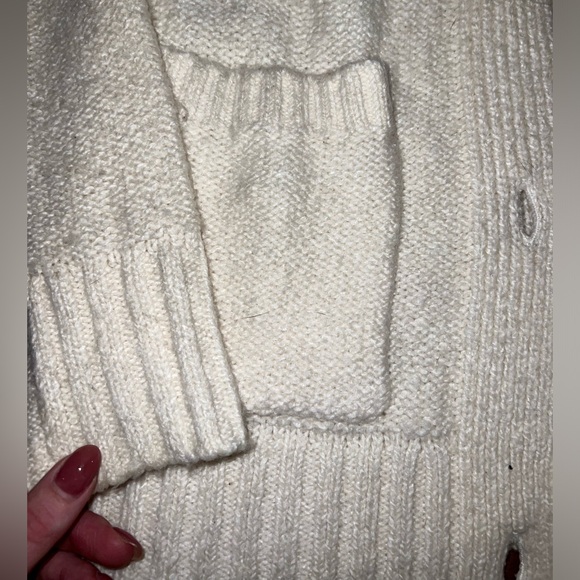 Hollister Cardigan. - Picture 2 of 5